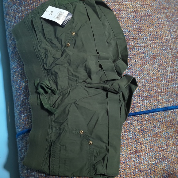 Forest green short shorts size Large - Picture 1 of 5